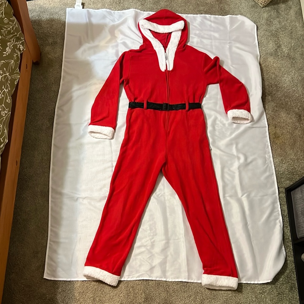 Funziez! Mrs. Santa Claus suit